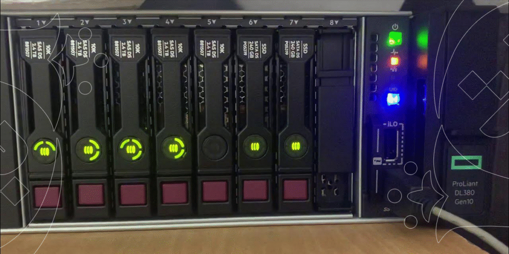 بررسی وضعیت ظاهری و نشانگرهای LED