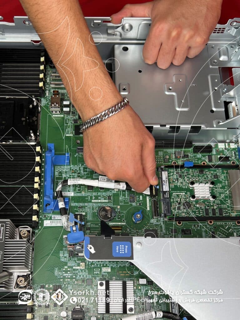 تصاویر HPE DL380 G11 12LFF P52562-421